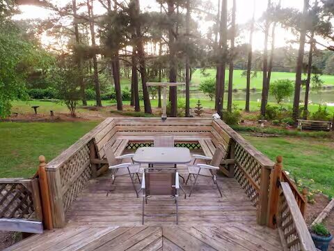 Front elevation and sweeping lawn